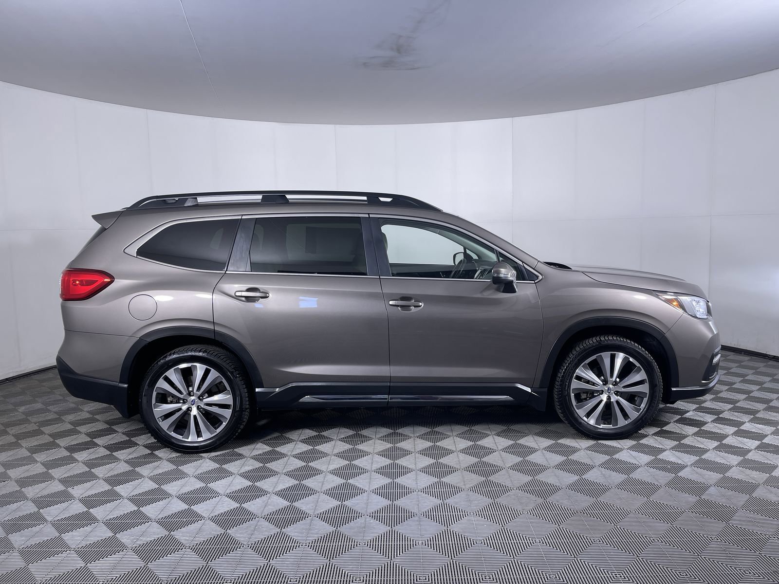 Used 2021 Subaru Ascent Limited w/ Popular Package #2 AWD/4WD image 10