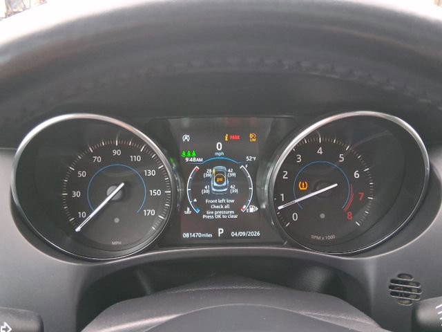 Used 2019 Jaguar F-PACE image 23