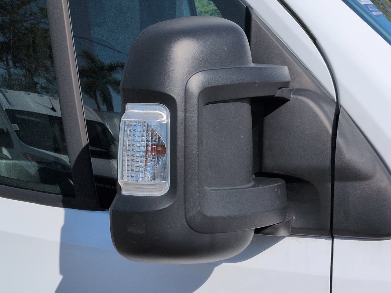 Used 2025 RAM ProMaster 2500 w/ Convenience Group FWD image 12