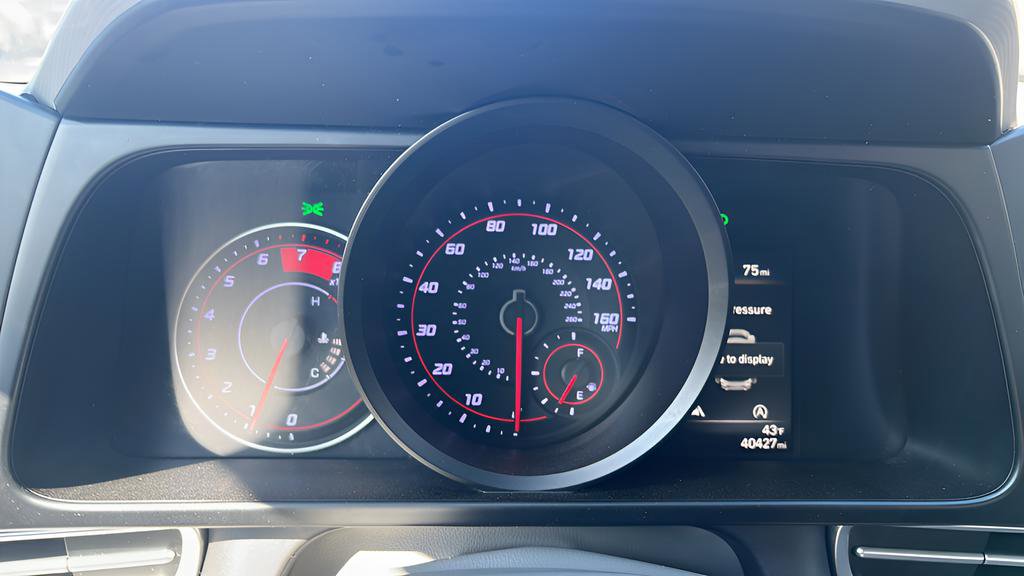 Used 2022 Hyundai Elantra SE w/ Preferred Accessory Package FWD image 19