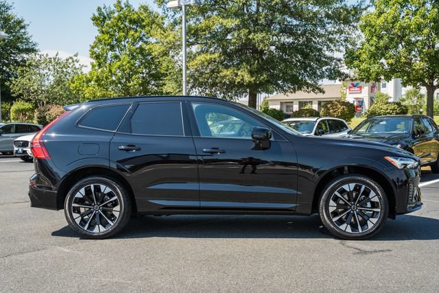 New 2027 Volvo XC60 B5 Plus AWD/4WD image 4