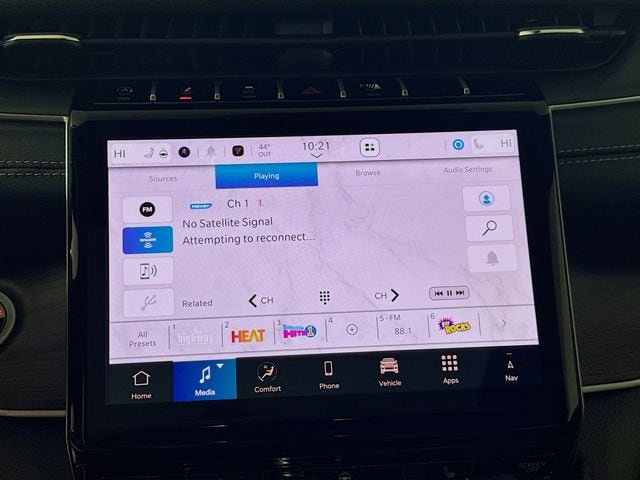New 2025 Jeep Grand Cherokee Limited w/ Black Appearance Package AWD/4WD image 18