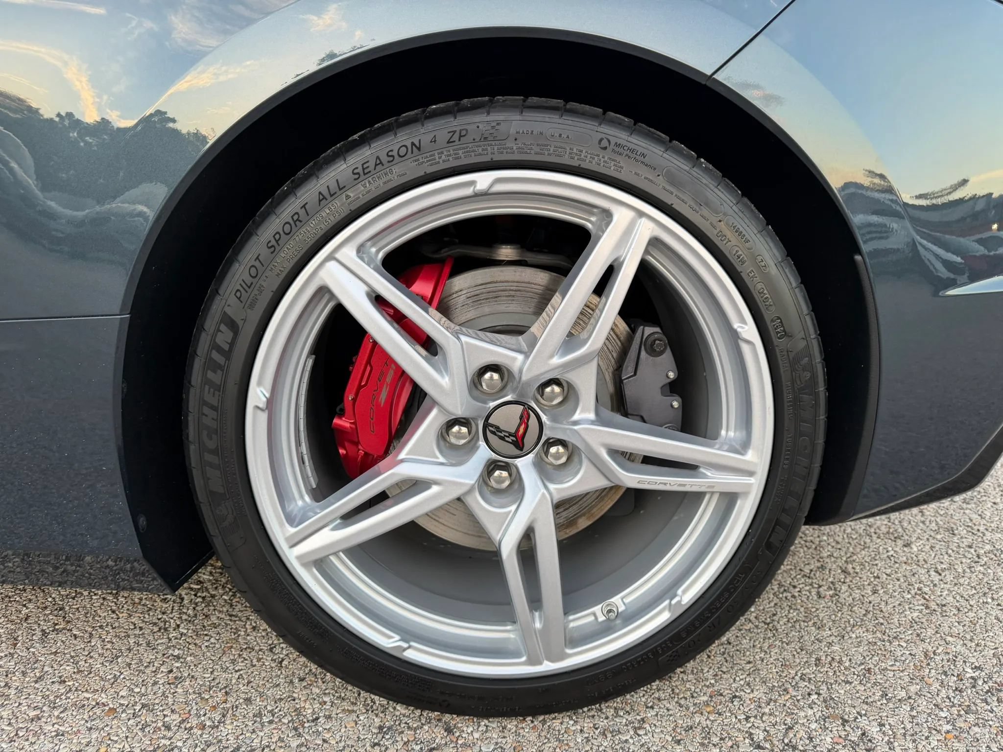 Used 2020 Chevrolet Corvette Stingray Preferred Cpe w/ 2LT Preferred Equipment Group RWD image 17
