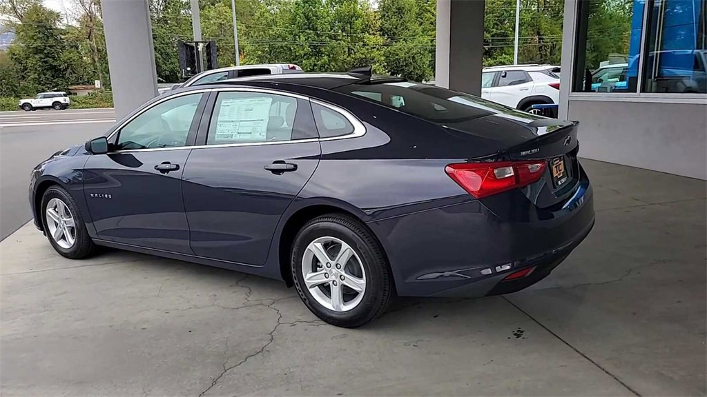 New 2025 Chevrolet Malibu LS image 7