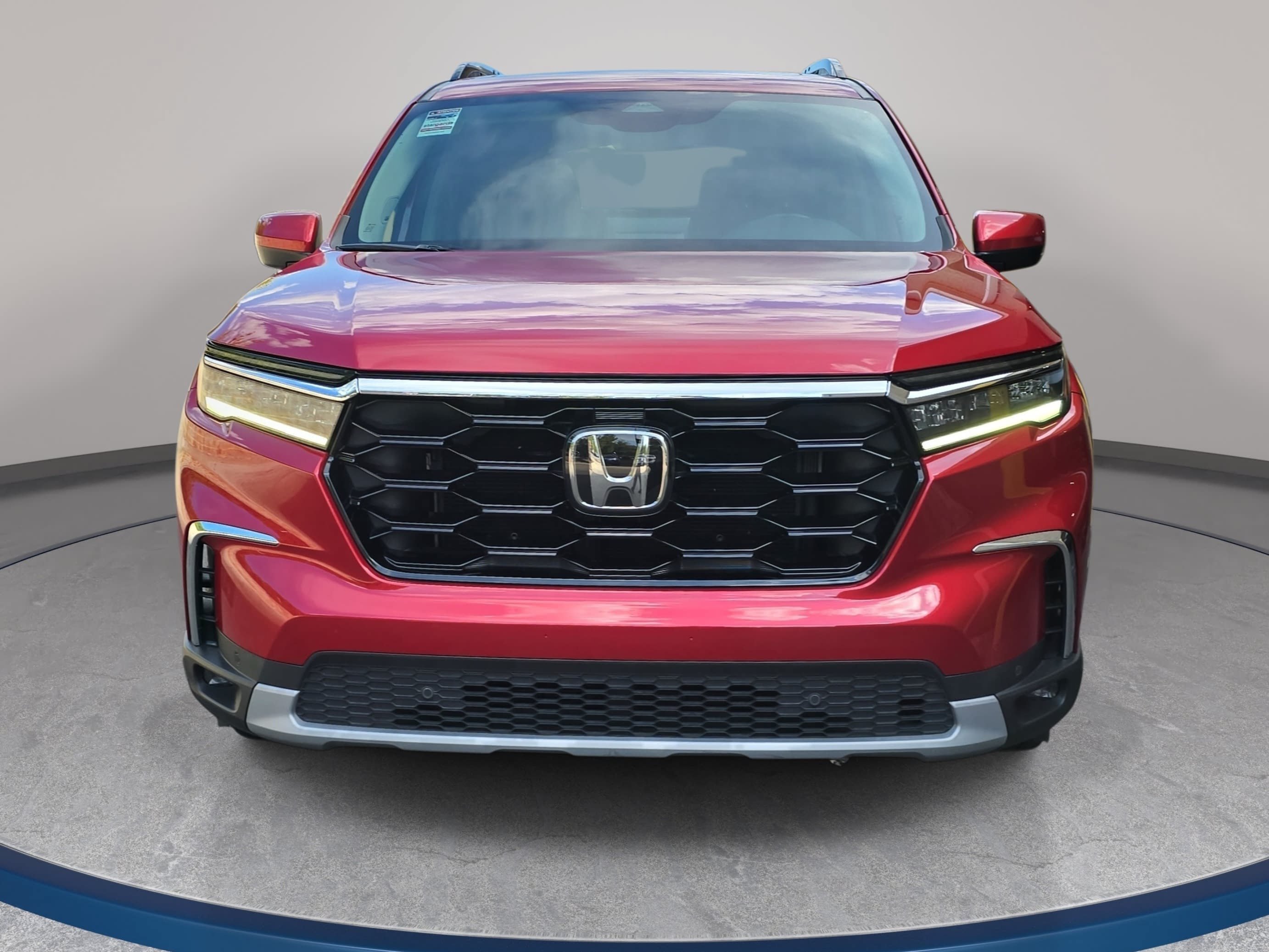 Used 2023 Honda Pilot Touring image 2