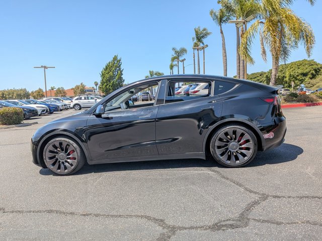 Used 2022 Tesla Model Y Performance AWD/4WD image 2