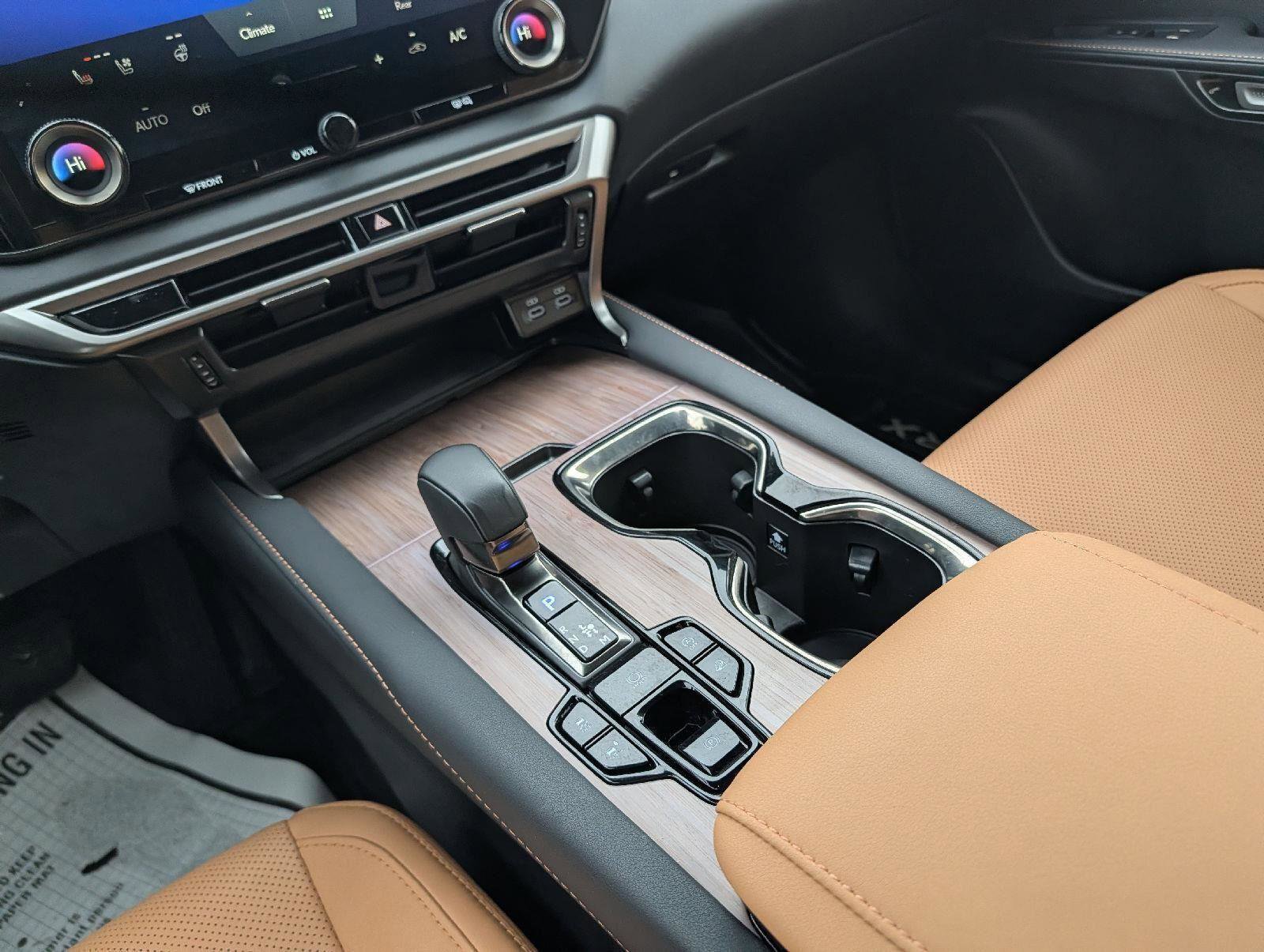 Used 2025 Lexus RX 350 Premium w/ Accessory Package image 15