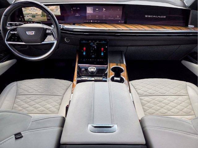 Certified 2025 Cadillac Escalade ESV Sport Platinum AWD/4WD image 19