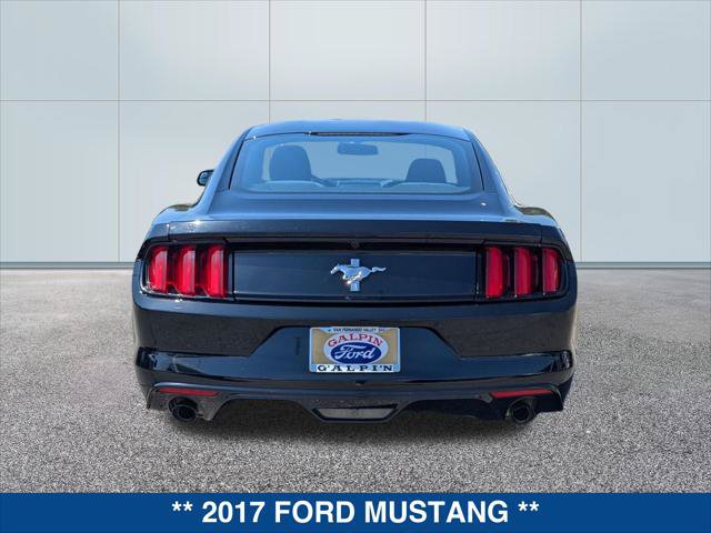Used 2017 Ford Mustang Coupe RWD image 4