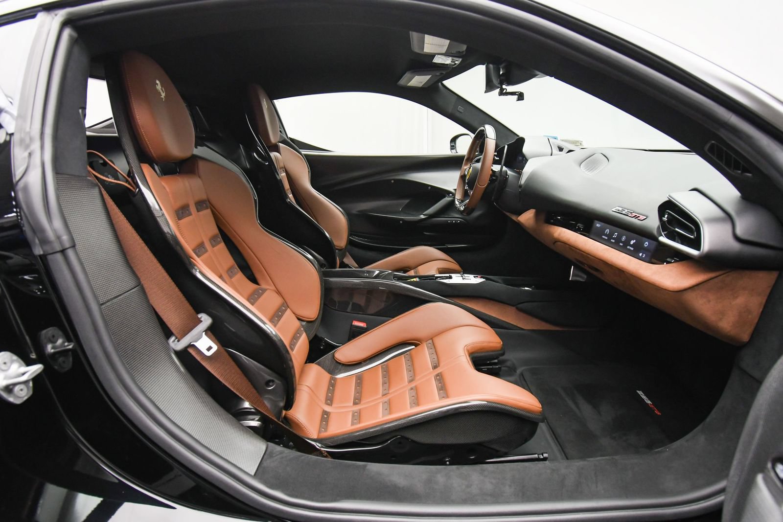 Used 2022 Ferrari 296 GTB RWD image 54