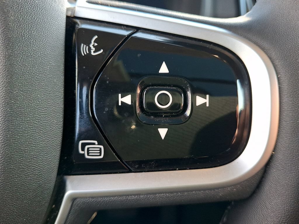 Certified 2026 Volvo XC90 B6 Plus AWD/4WD image 24