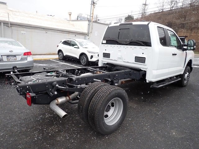 New 2025 Ford F350 XL w/ XL Chrome Package image 6