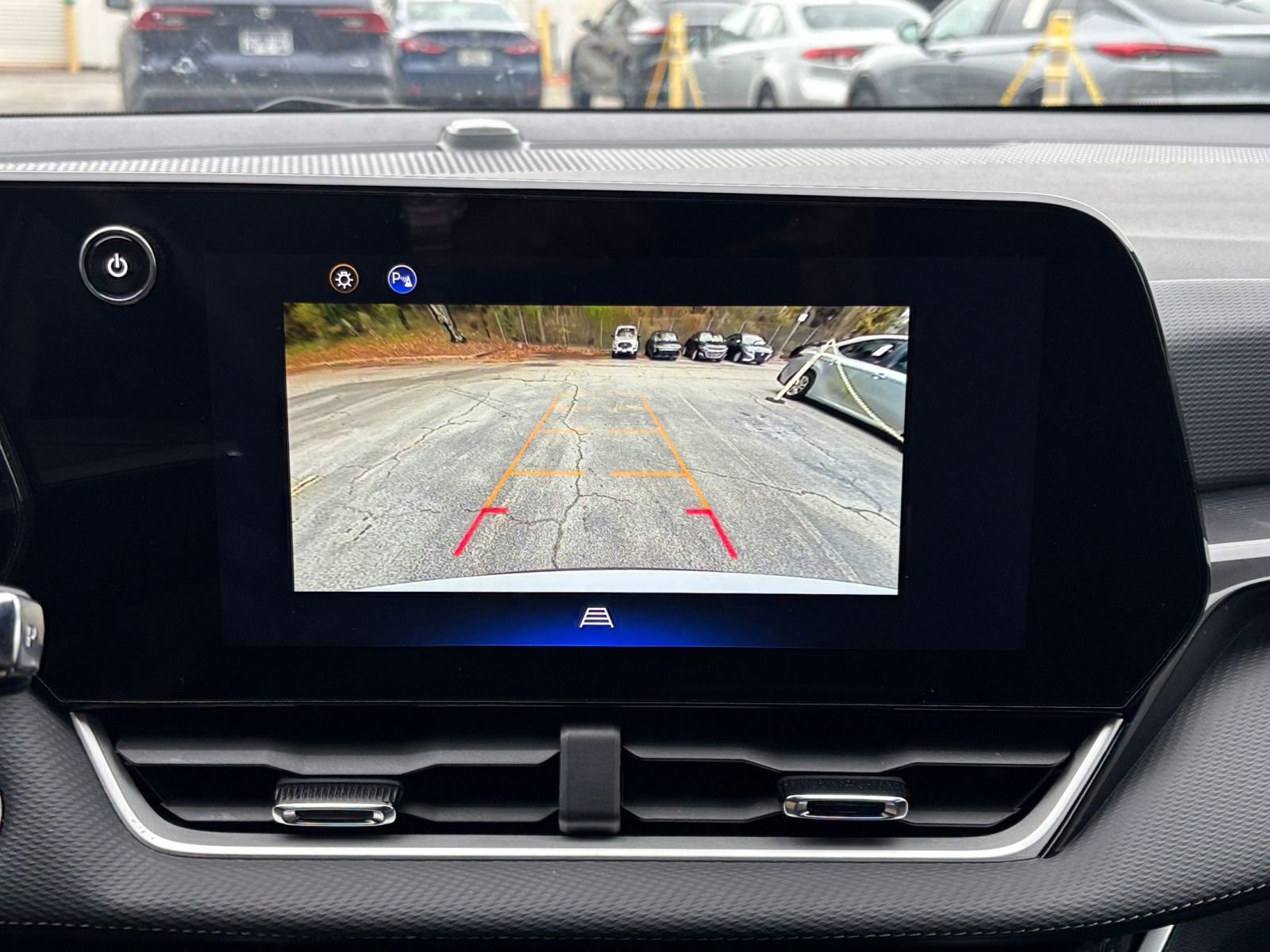 Used 2025 Chevrolet Equinox LT image 17