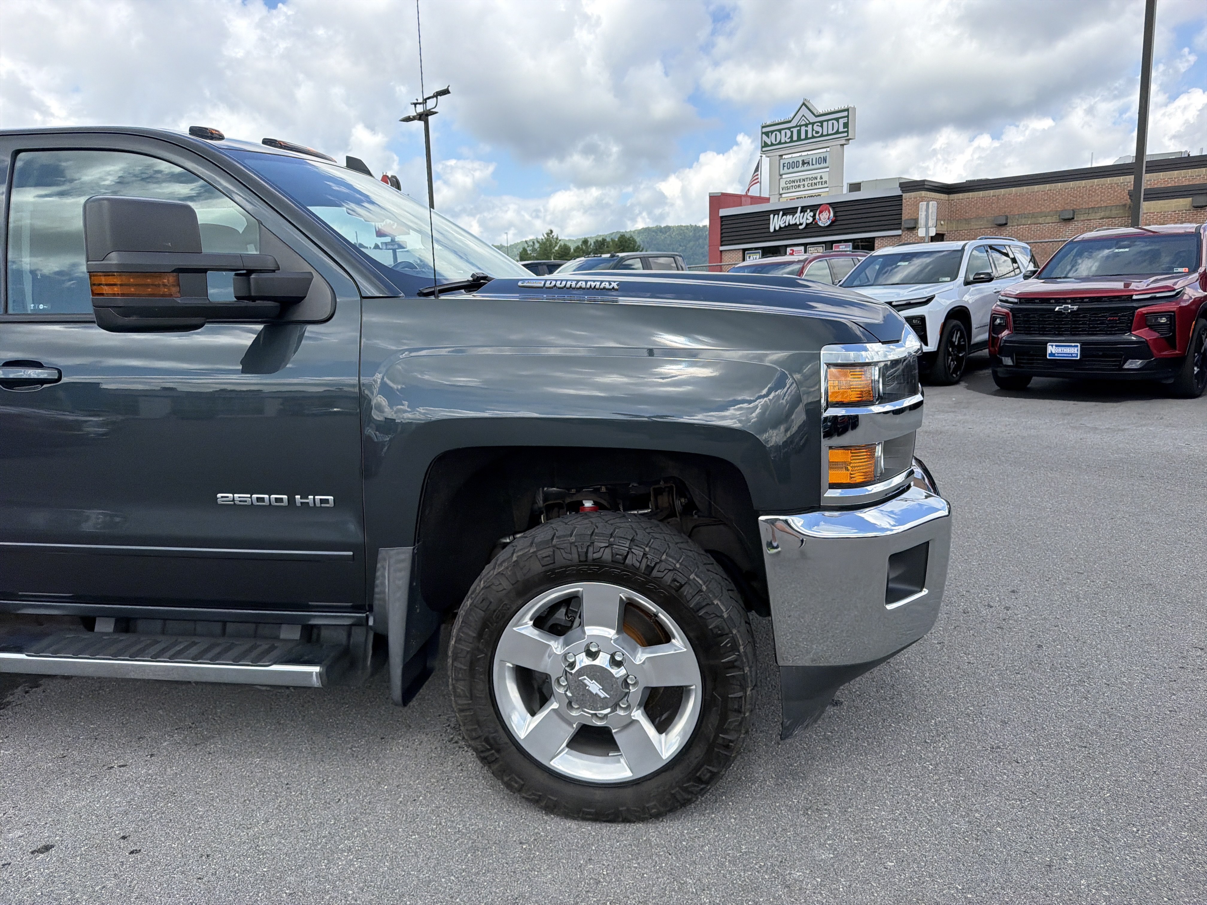 Used 2018 Chevrolet Silverado 2500 LT w/ LT Convenience Package AWD/4WD image 4