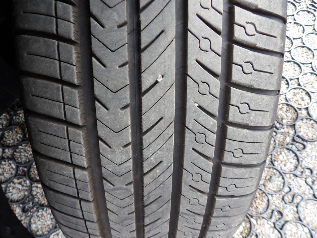 Used 2021 Volvo XC40 T5 R-Design w/ Climate Package image 29