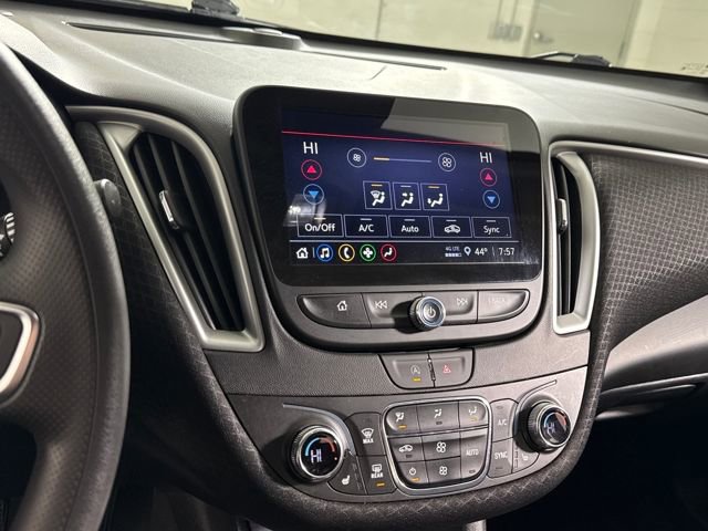 Used 2024 Chevrolet Malibu LT image 32
