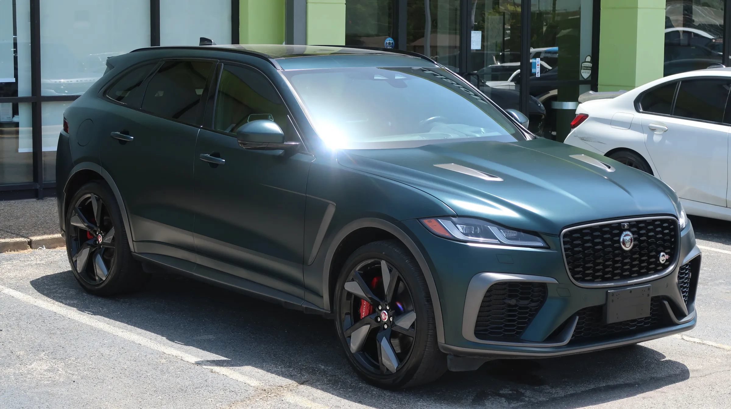 Used 2022 Jaguar F-PACE SVR AWD/4WD image 5