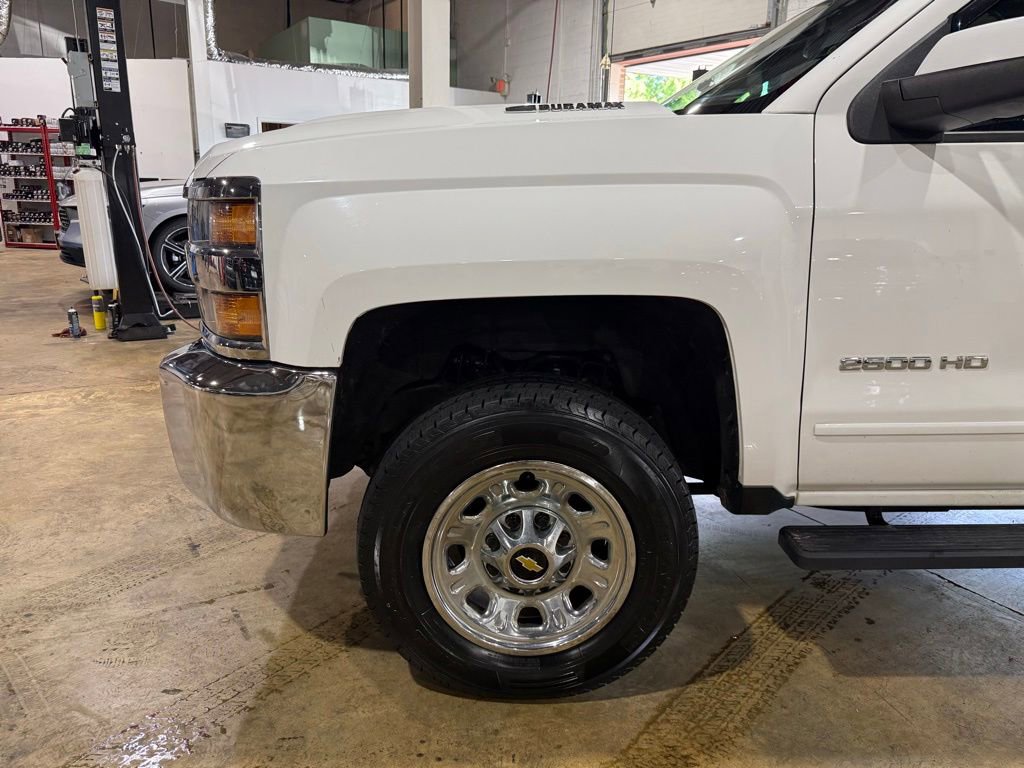 Used 2019 Chevrolet Silverado 2500 LT AWD/4WD image 8