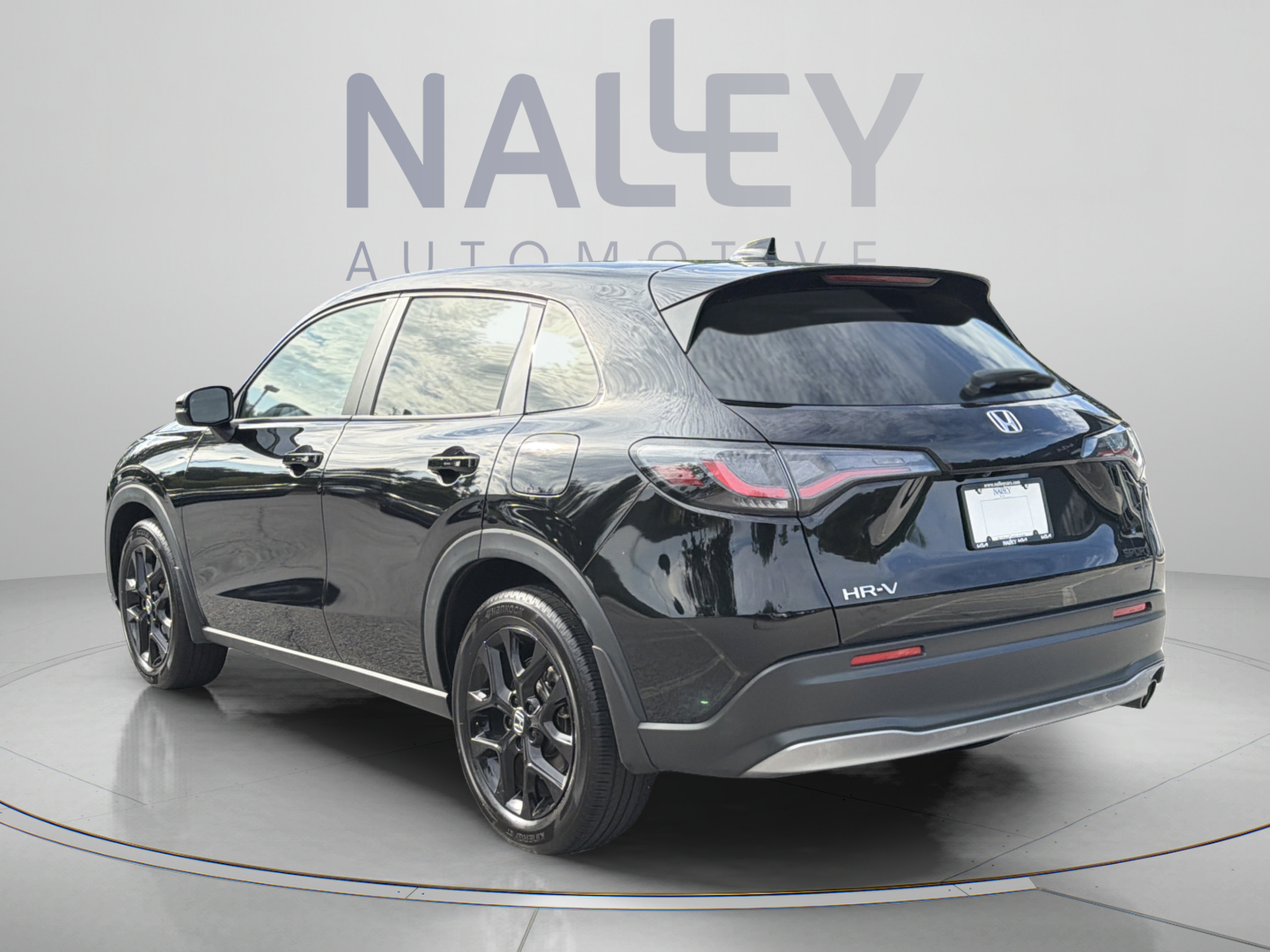 Used 2023 Honda HR-V Sport image 3