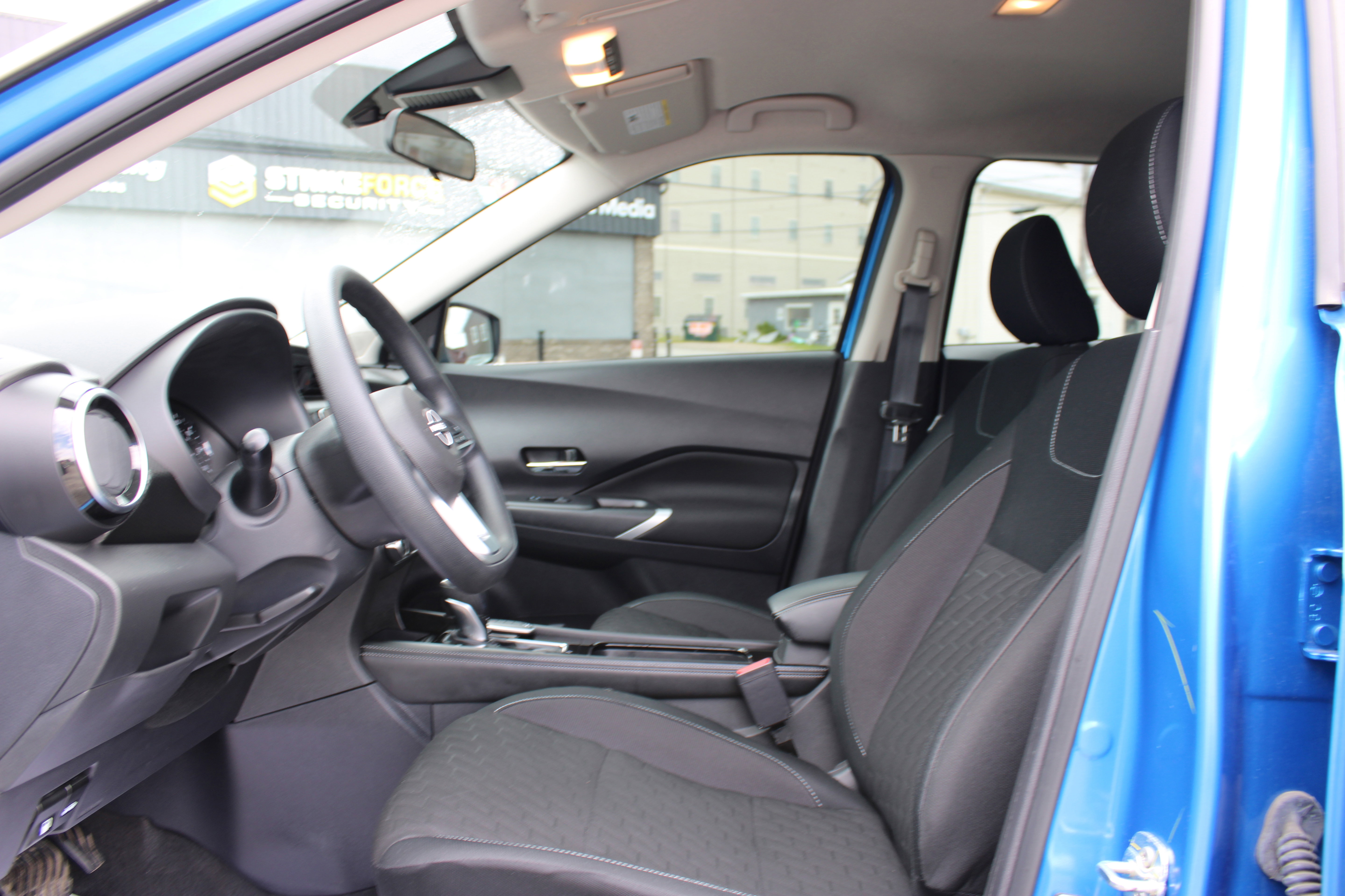 Certified 2023 Nissan Kicks SV FWD image 12
