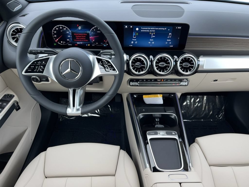 New 2026 Mercedes-Benz GLB 250 4MATIC image 5