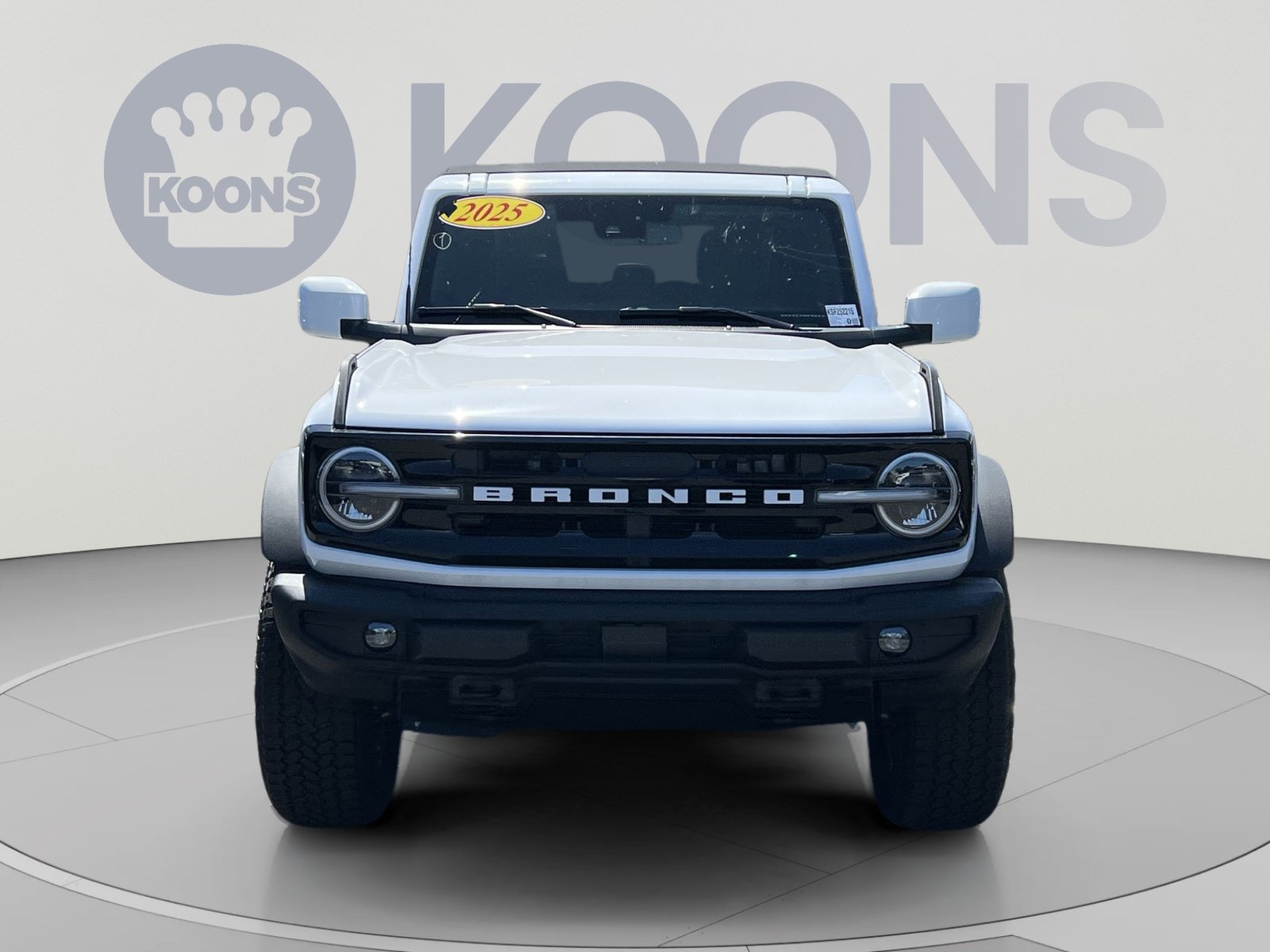 New 2025 Ford Bronco Outer Banks w/ Sasquatch Package AWD/4WD image 4