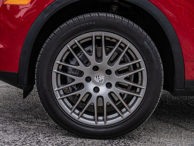 Used 2017 Porsche Cayenne AWD/4WD image 33