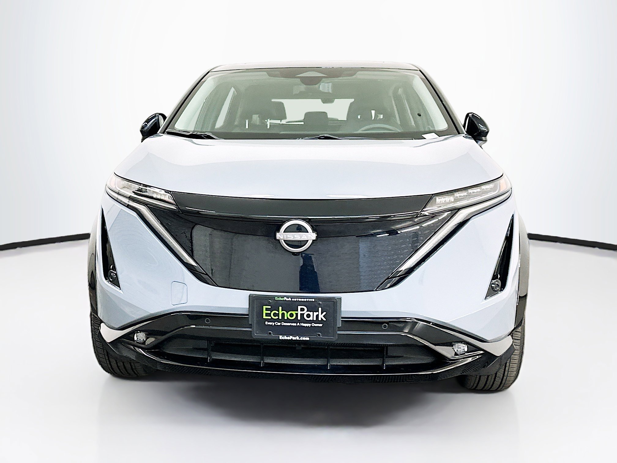 Used 2024 Nissan Ariya AWD image 2