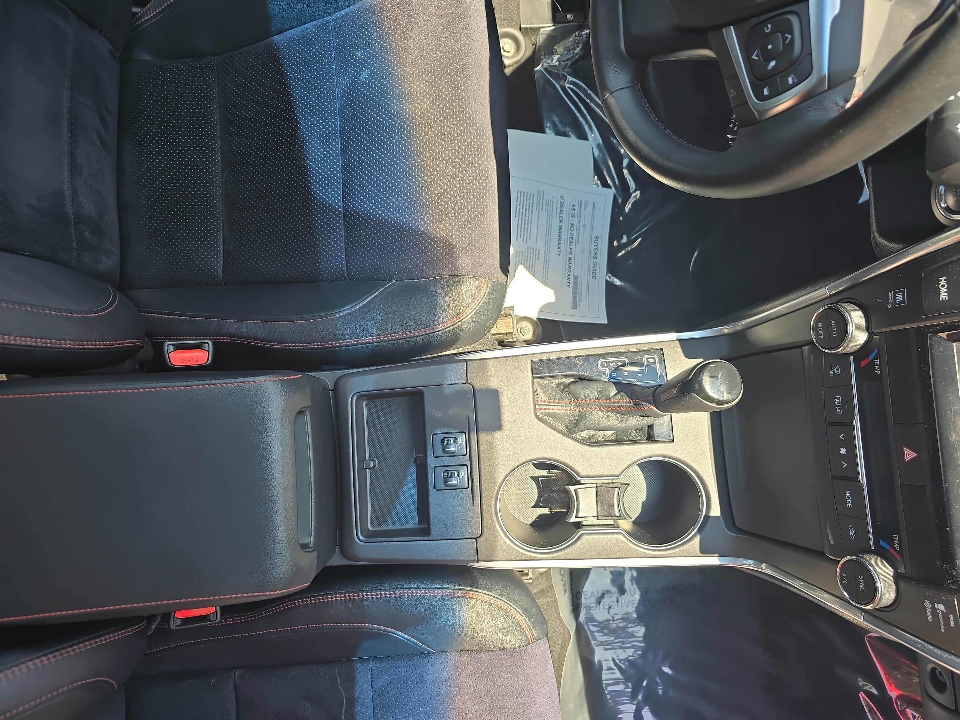 Used 2015 Toyota Camry XSE FWD image 12