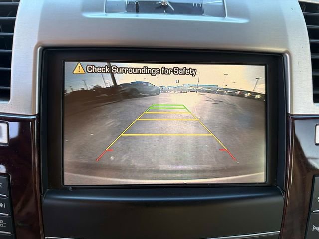 Used 2012 Cadillac Escalade Luxury image 23