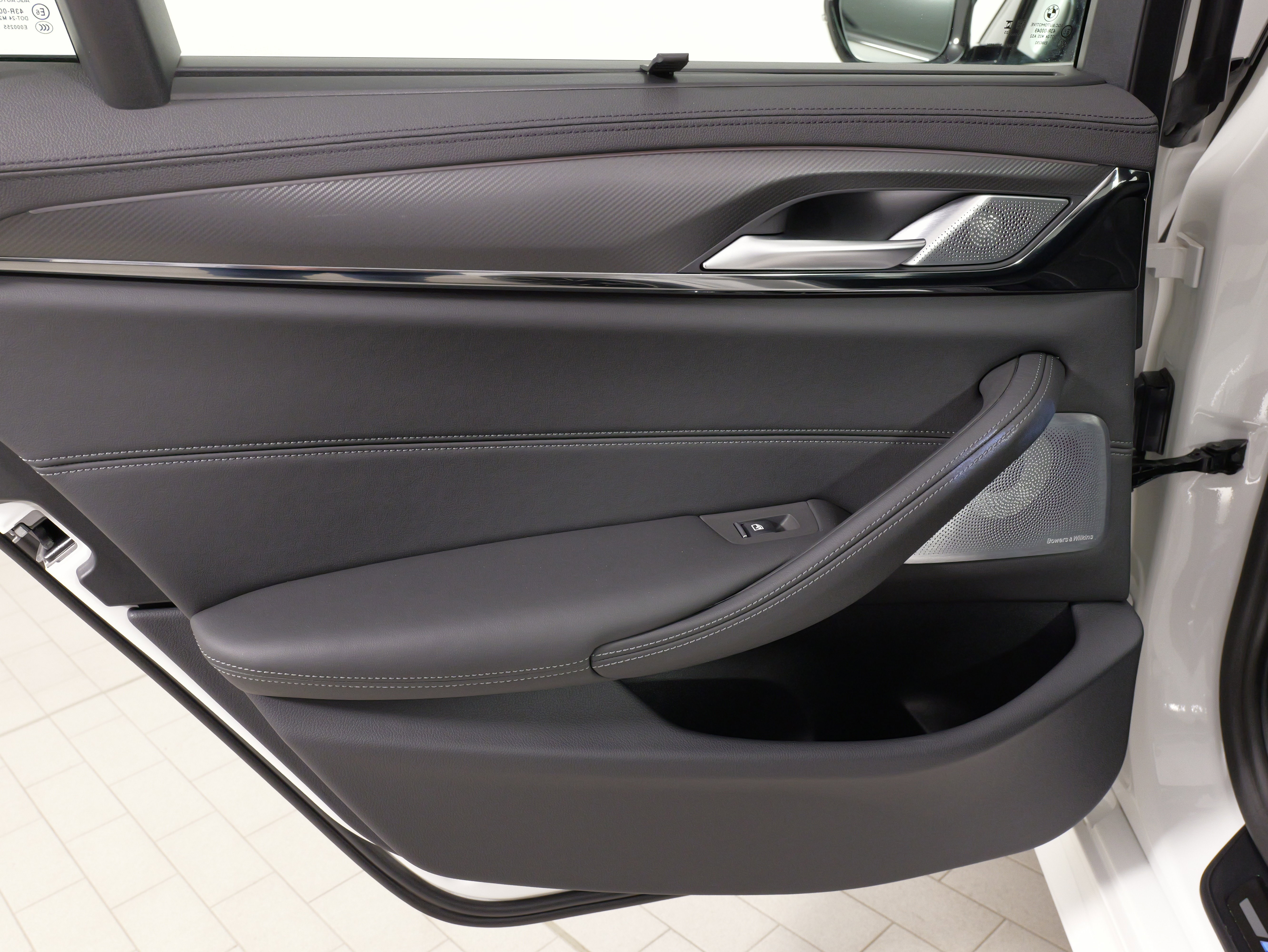 Used 2023 BMW M5 w/ Competition Package image 40