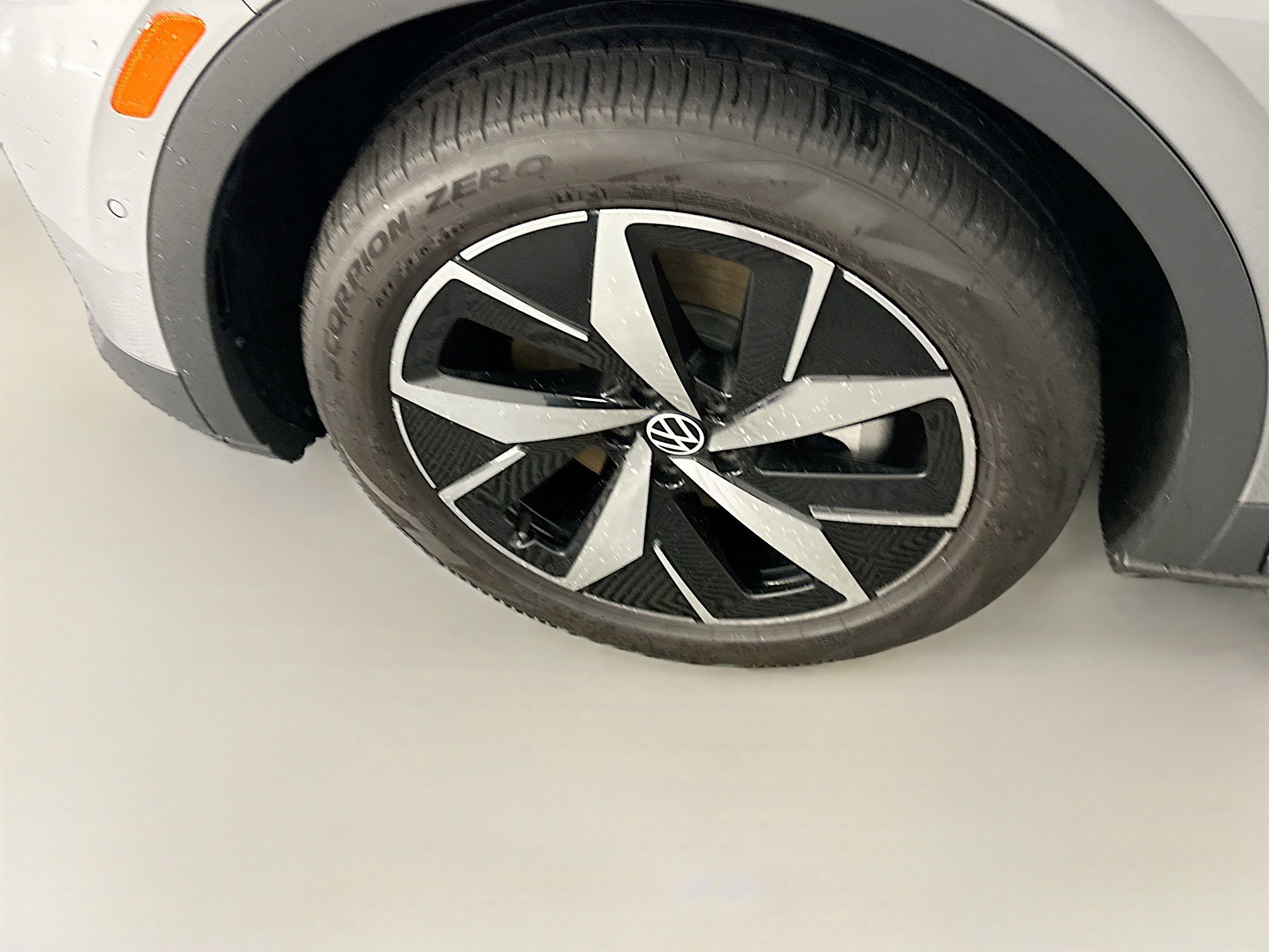 Used 2023 Volkswagen ID.4 Pro S AWD/4WD image 11