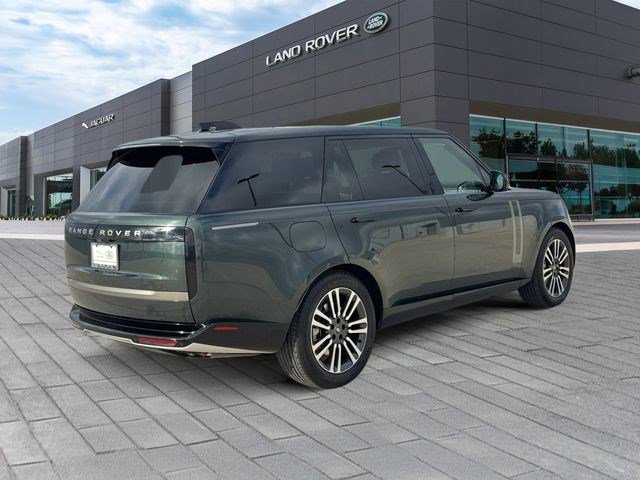 Used 2024 Land Rover Range Rover Long Wheelbase SE image 5