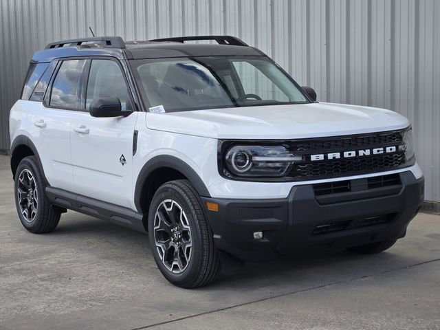 New 2025 Ford Bronco Sport Outer Banks image 2