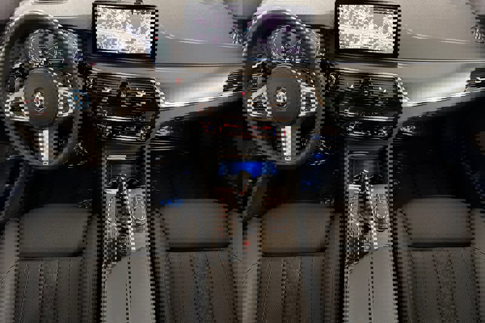 Used 2023 BMW 530e xDrive 530e xDrive w/ Premium Package image 3