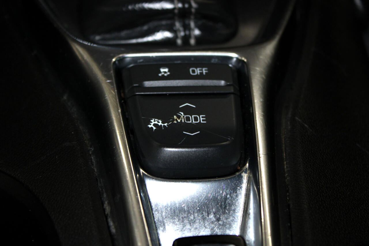 Used 2021 Chevrolet Camaro LT image 14