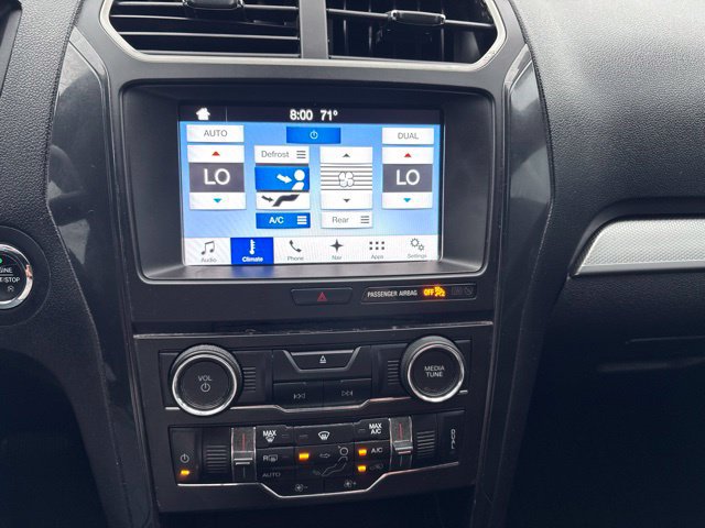 Used 2017 Ford Explorer XLT w/ Equipment Group 201A AWD/4WD image 16