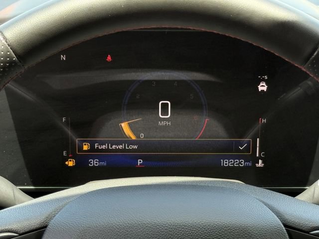Used 2025 Chevrolet Trax RS FWD image 16