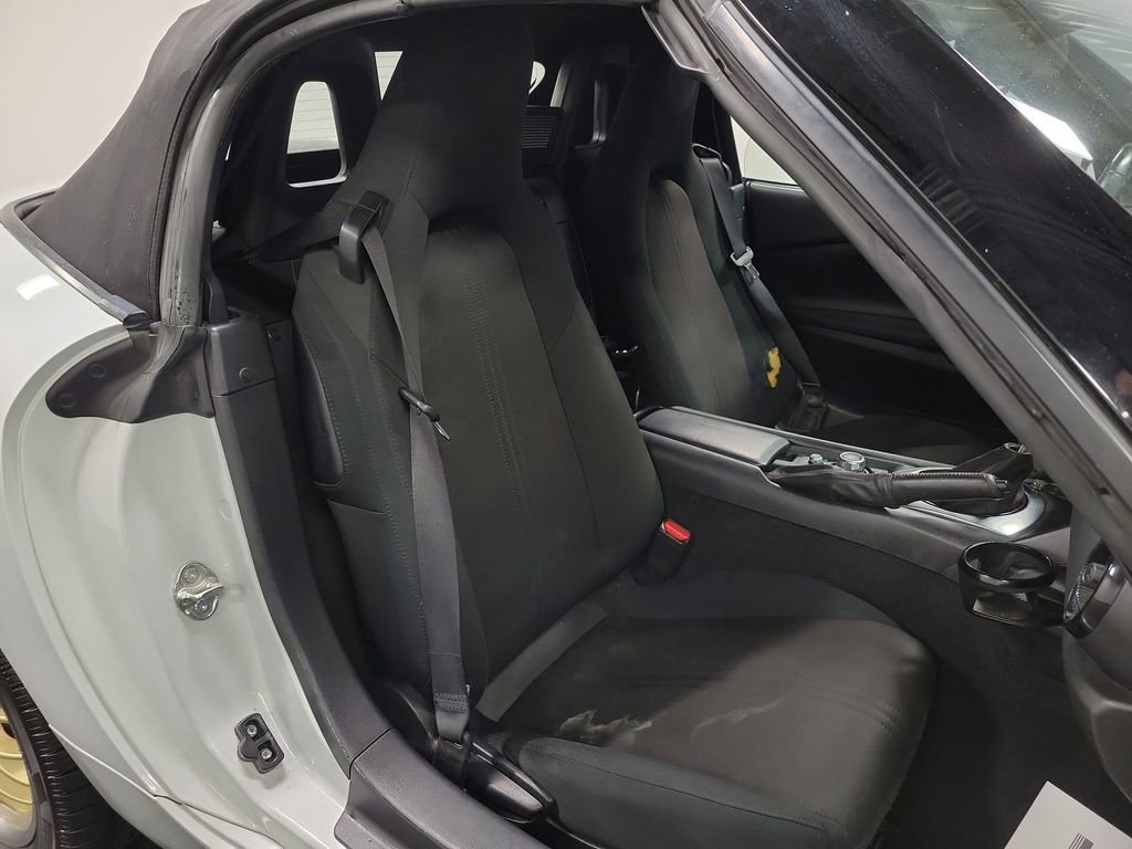 Used 2019 MAZDA MX-5 Miata Sport image 25