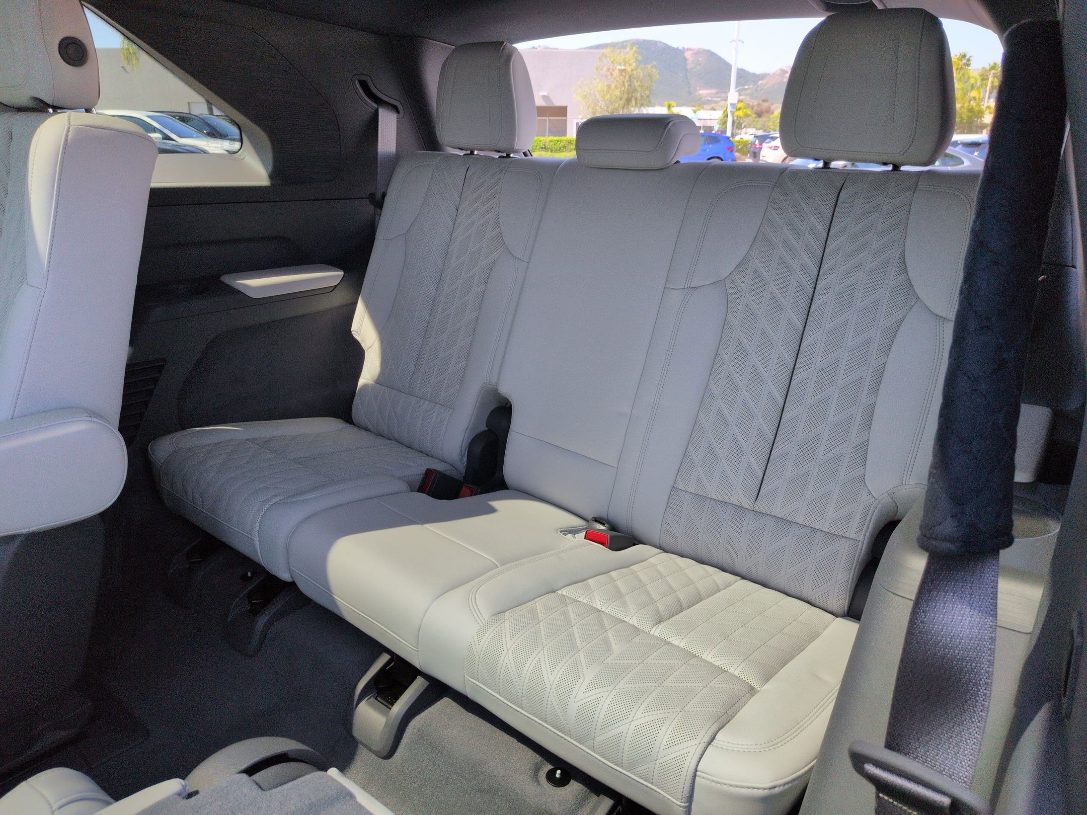 Used 2025 Cadillac Escalade IQ Luxury 1 AWD/4WD image 31