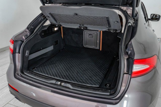 Used 2017 Maserati Levante S image 58