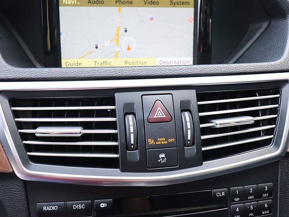 Used 2010 Mercedes-Benz E 350 Sport image 29