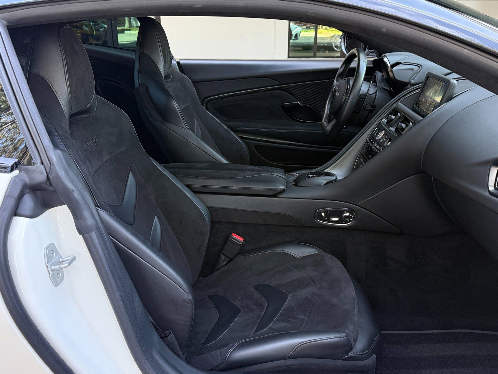 Used 2019 Aston Martin DBS Superleggera image 55