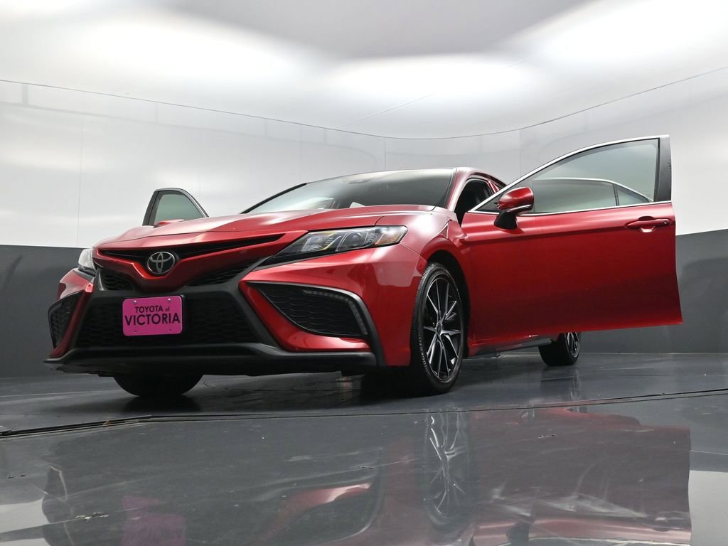 Used 2022 Toyota Camry SE image 27