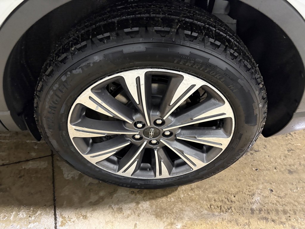 Used 2021 Lincoln Corsair Reserve w/ Equipment Group 201A image 30