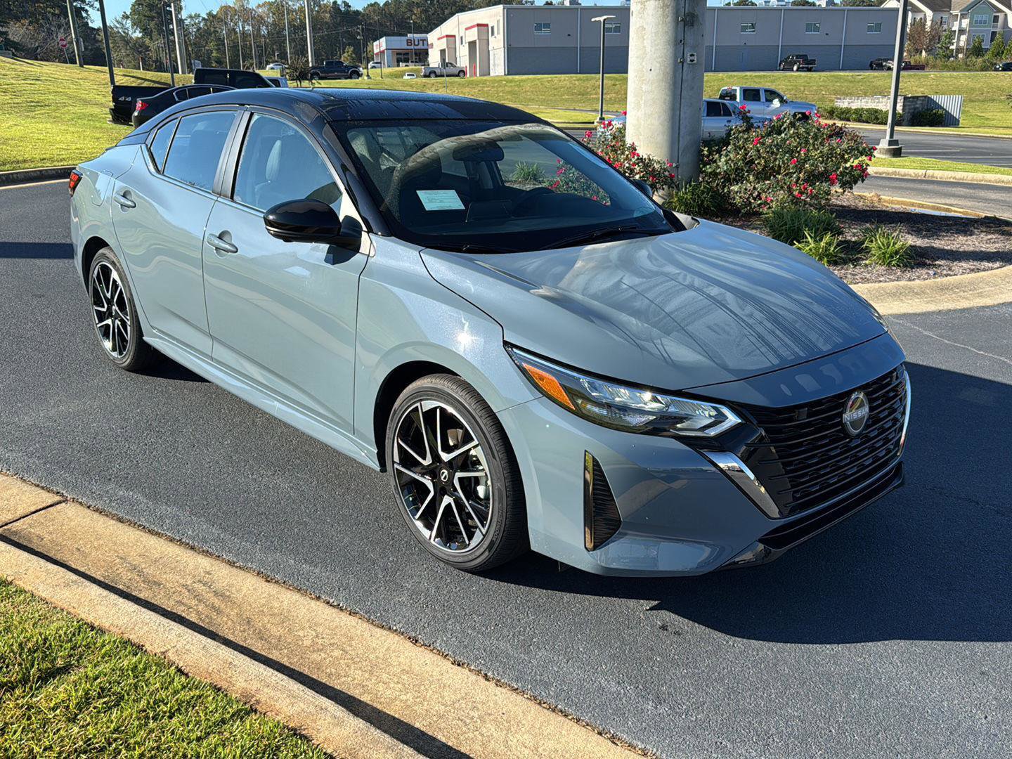 New 2025 Nissan Sentra SR w/ SR Premium Package image 7