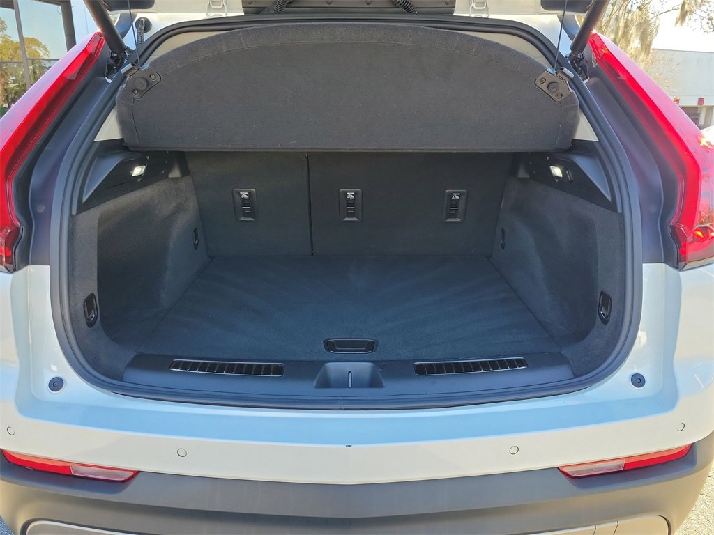 Used 2023 Cadillac XT4 Premium Luxury image 14