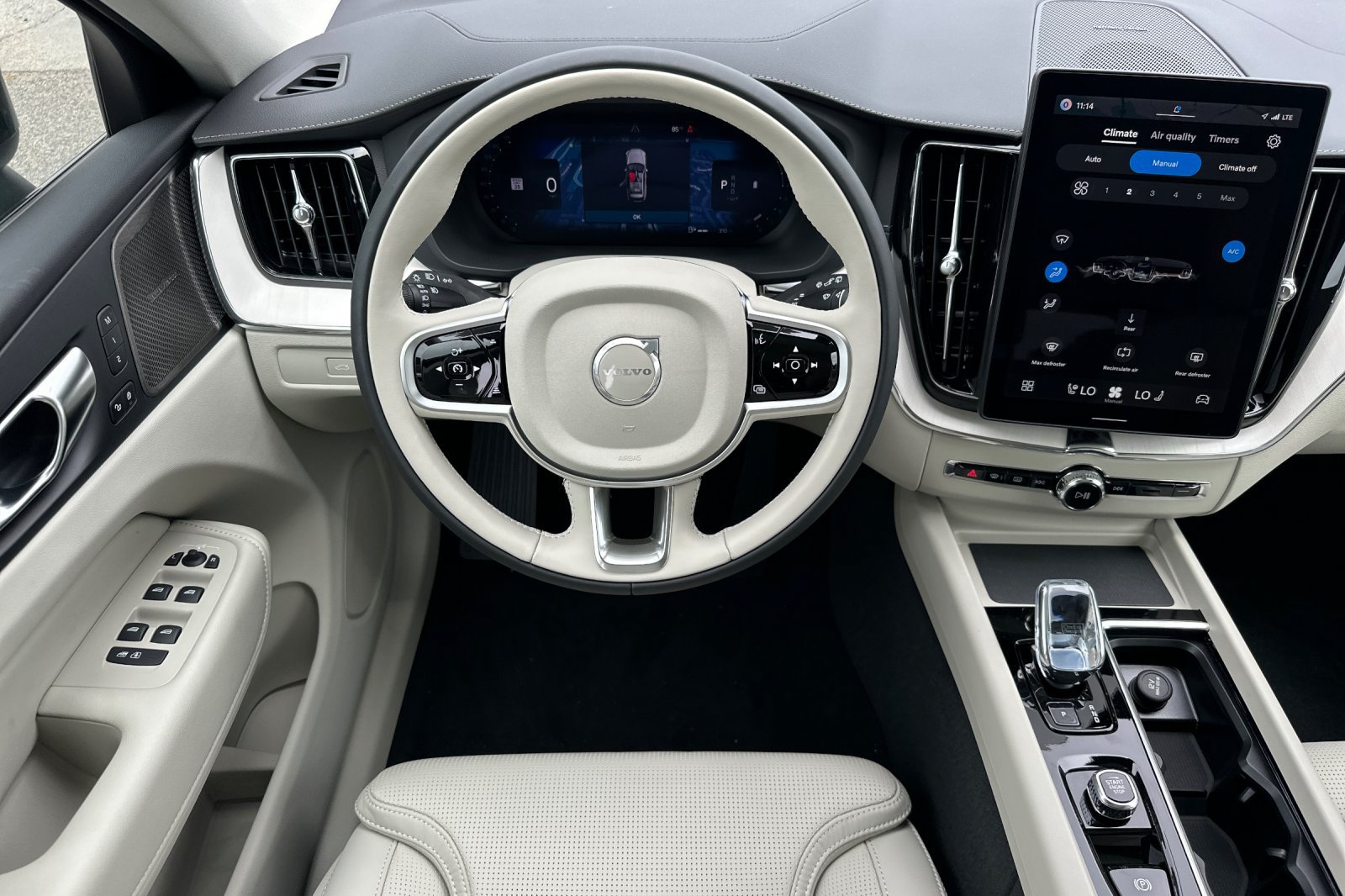 New 2026 Volvo XC60 B5 Ultra w/ Climate Package PRO AWD/4WD image 11