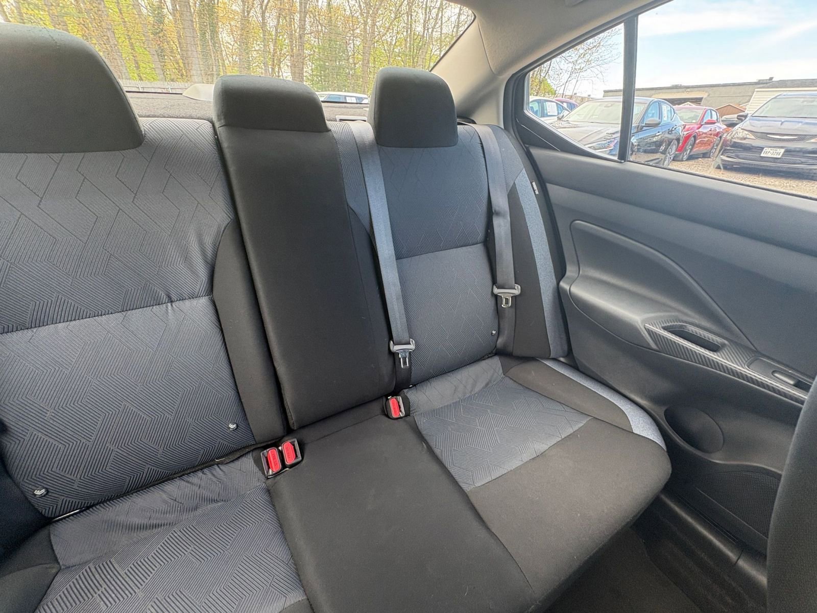 Used 2025 Nissan Versa SV FWD image 33