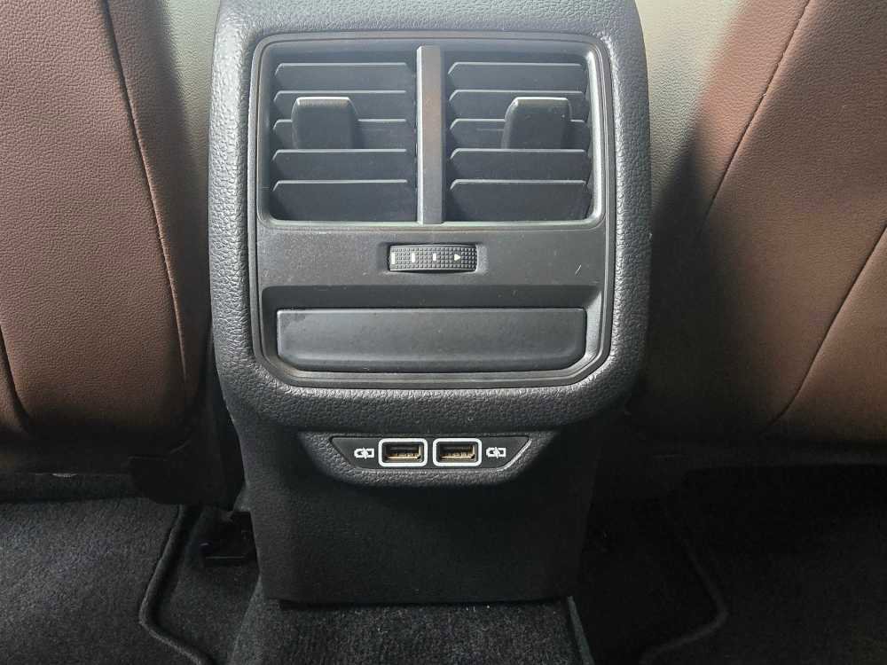 Used 2022 Volkswagen Passat 2.0T SE image 29